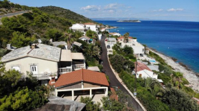 Apartments by the sea Milna, Vis - 8917